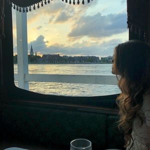 Meet your Posher, Linzy